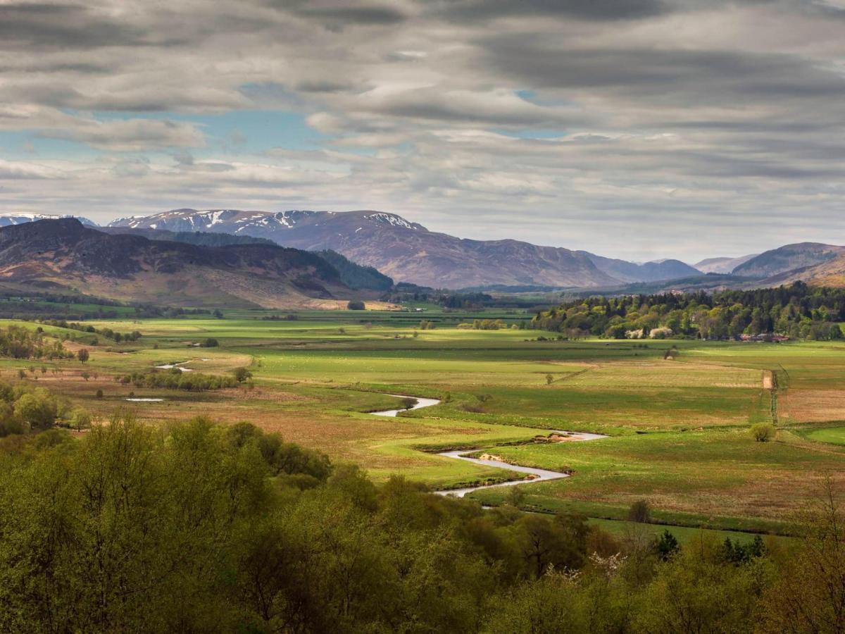 Glentruim Homestay B&B And Glamping Pods Newtonmore Bagian luar foto