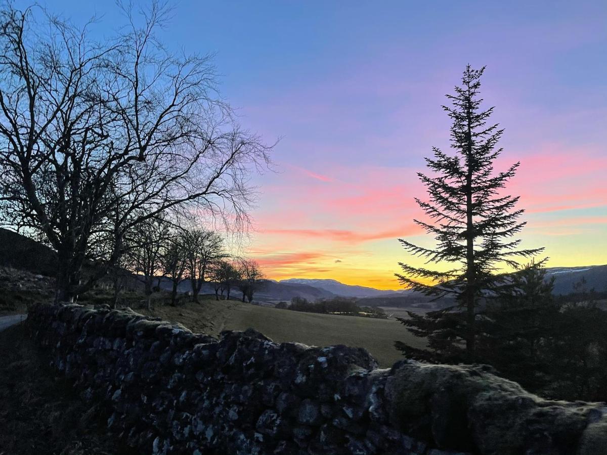 Glentruim Homestay B&B And Glamping Pods Newtonmore Bagian luar foto